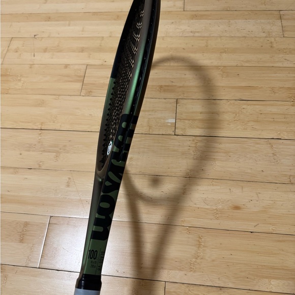 Wilson Tennis Racket - Picture 5 of 9